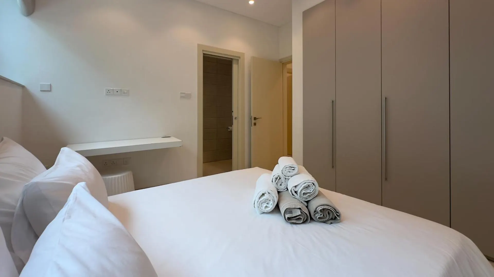 Vivo Mare Beachfront Villas - Seashell Айя-Напа