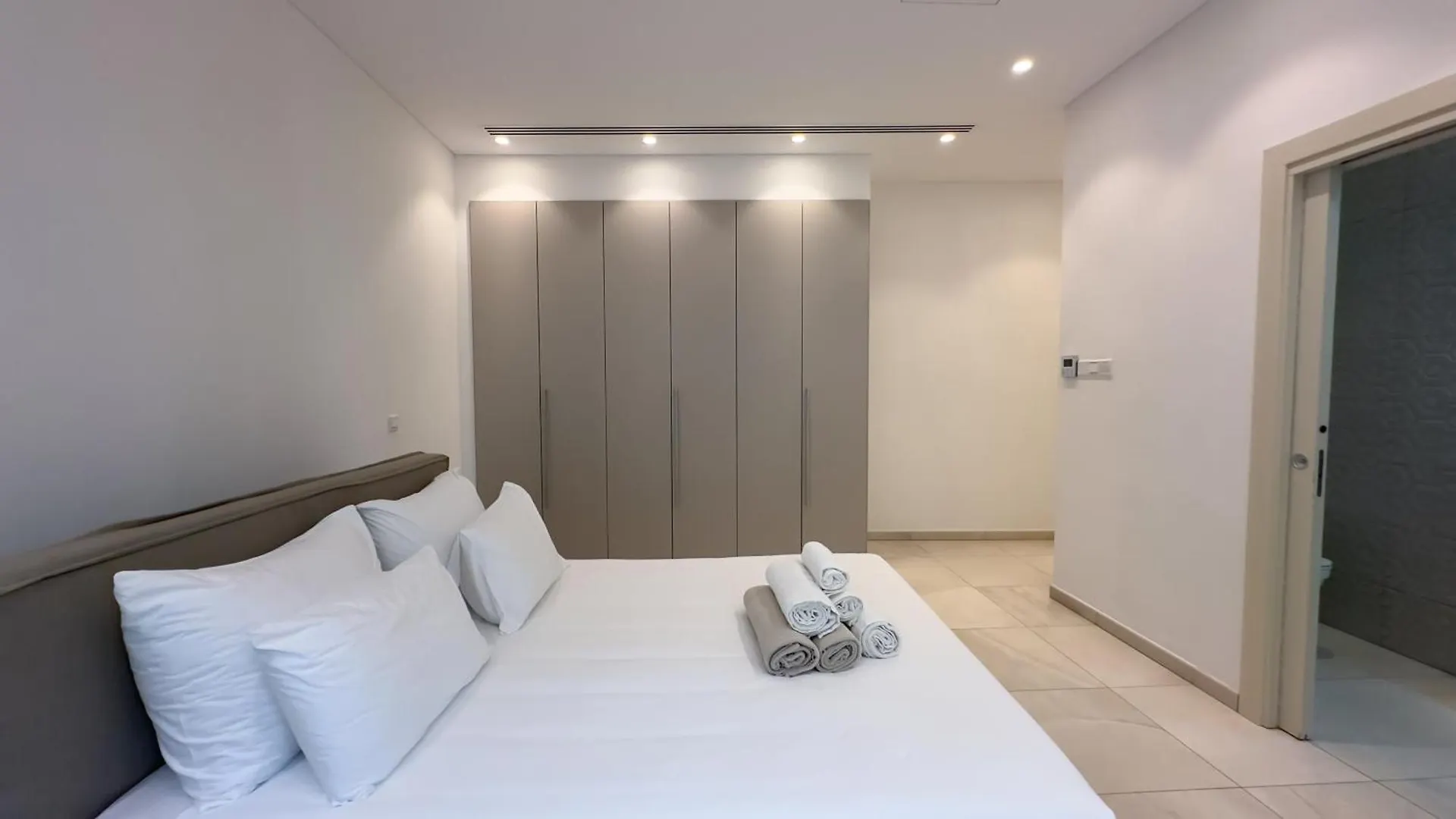 Vivo Mare Beachfront Villas - Seashell Айя-Напа 0*,